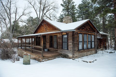 Cabin at Eaton's Ranch in the wintertime